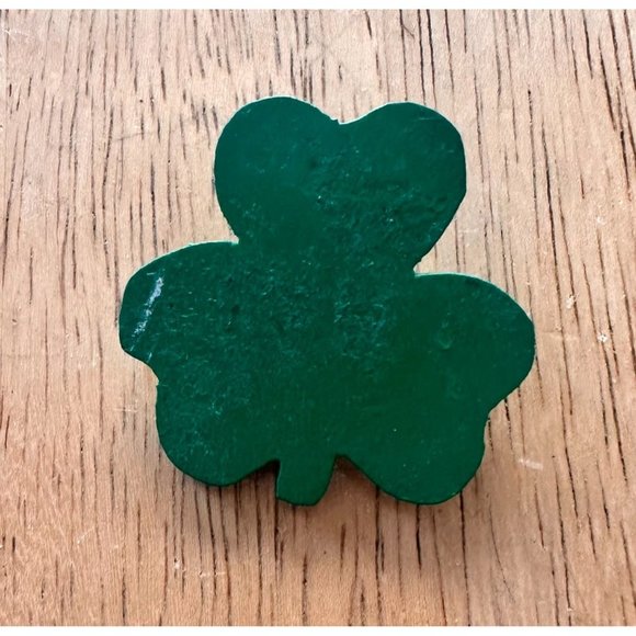 VTG St Patricks Day Trinket Box Handmade Plastic Canvas Shamrock Brooch Pin Bow - Picture 9 of 12